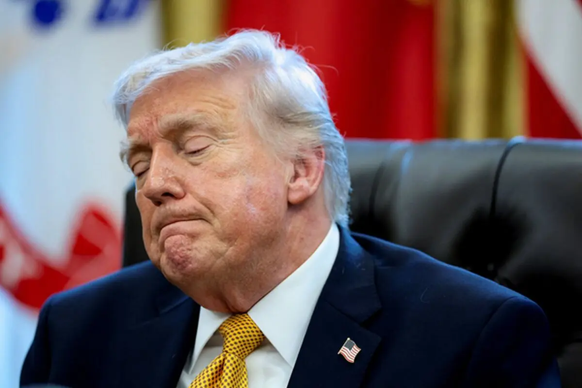 رسانه عبری: ترامپ در وضع پیچیده تنگه‌هرمز گیر افتاد