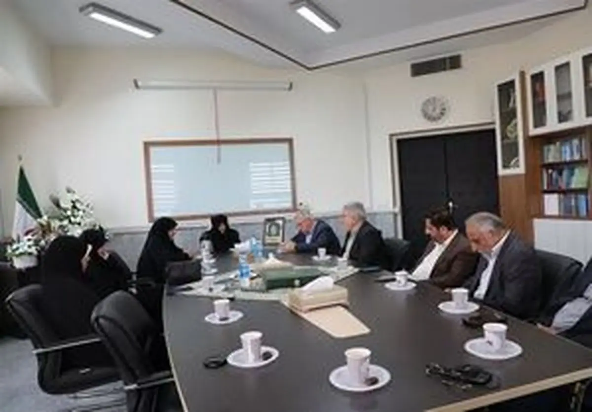 علمالهدی: دیدگاه شهید رئیسی به مسائل، فقهی بود