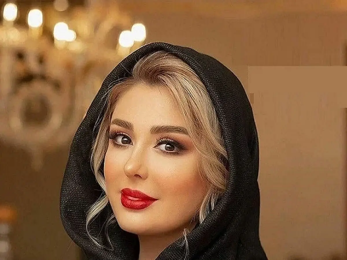 سلفی نیوشا ضیغمی در آسمان +عکس