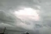 شی عجیبی که میان ابرها دیده شد/فیلم
