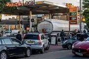 چاقوکشی در صف‌های پمپ‌ بنزین در انگلیس+ عکس