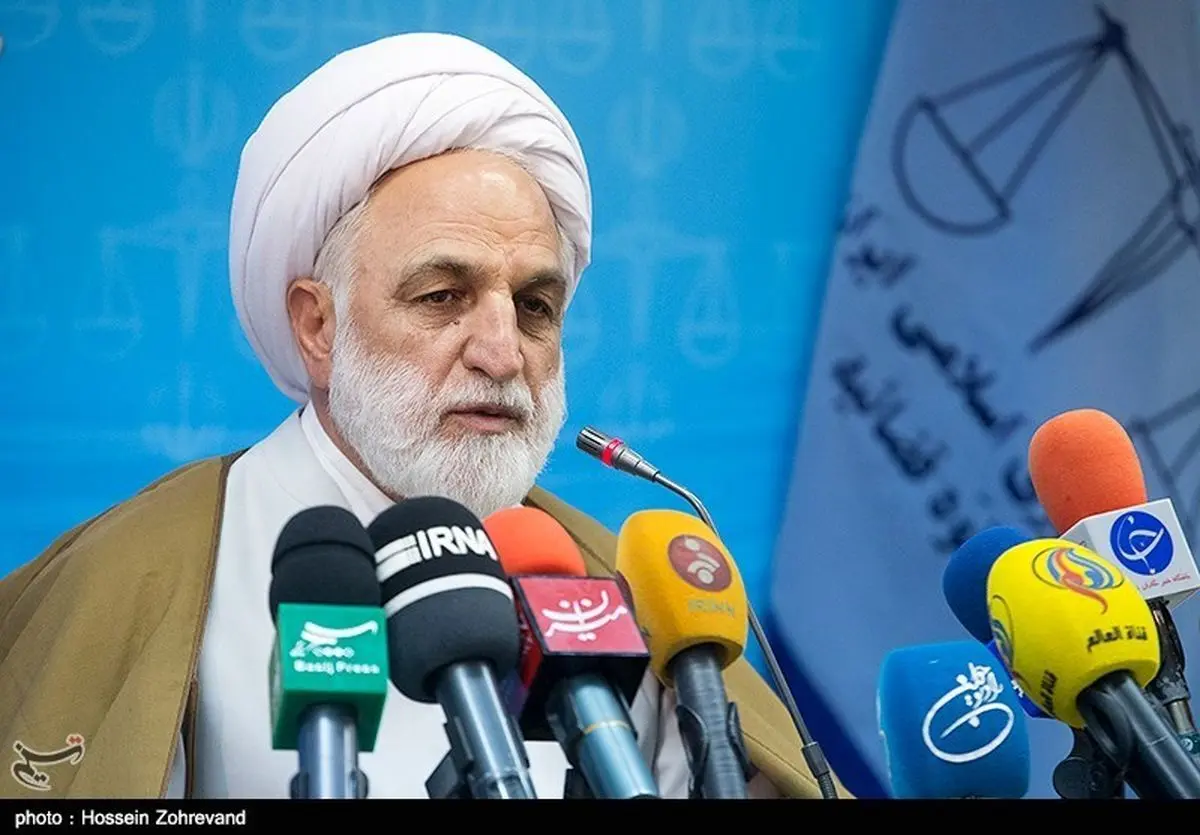 دولت همت خود را برای بومی سازی شبکه های مجازی بکار گیرد