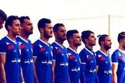 هواداران با بلیت پشت در