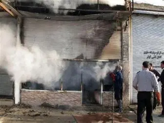 شعله های آتش، مغازه تودوزی اتومبیل در میاندوآب را به کام خود کشید+ ‌تصاویر