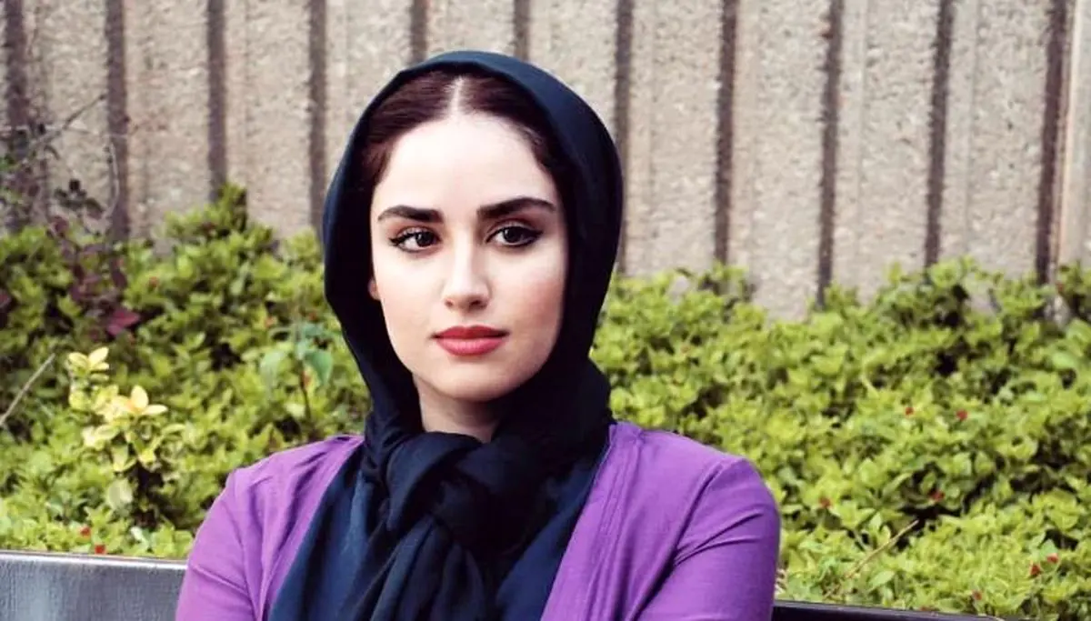 کافه گردی خانم بازیگر با شکل و شمایل جدید/ عکس