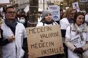 تمدید اعتصاب پزشکان فرانسه در بحبوحه شیوع کرونا