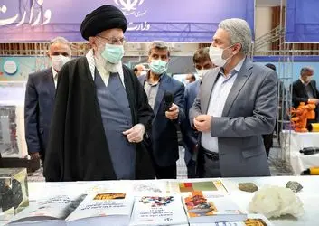 رهبر انقلاب صبح امروز از نمایشگاه توانمندی‌های صنعتی بازدید کردند/گزارش تصویری