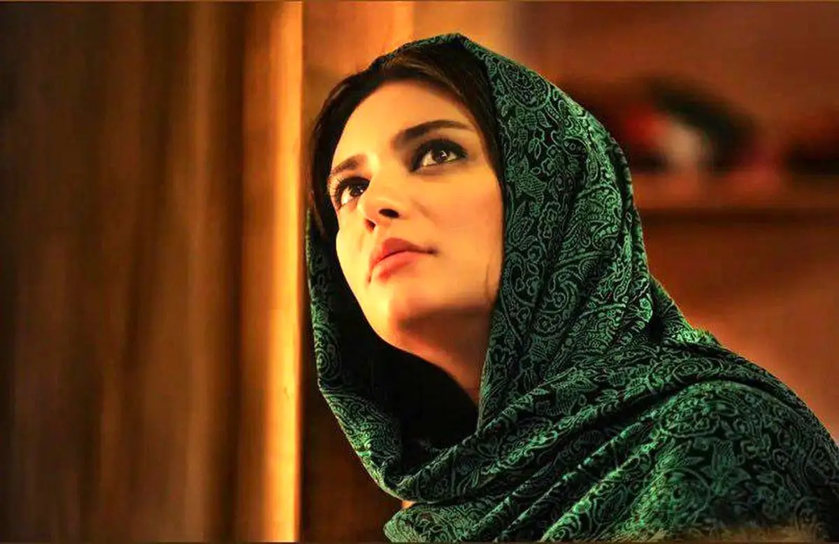 تماشای لذت بخش پاییز در چهره لیندا کیانی /عکس