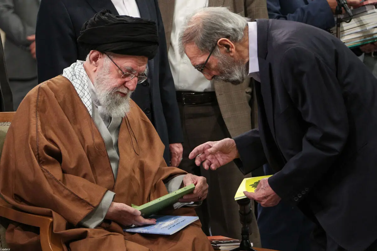 رهبر انقلاب: دوره ما می‌تواند دوره «سعدی و حافظ و نظامی آفرین» باشد
