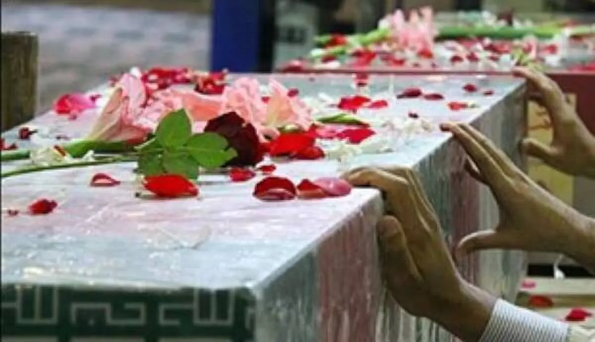 شهادت ۳ رزمنده بسیجی شهرستان دیر درجزیره لاوان 