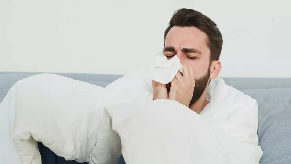 چرا در فصل پاییز و زمستان بیشتر سرما می‌خوریم؟

