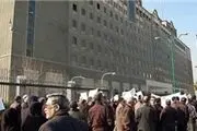 تجمع سپرده گذاران موسسات مالی مقابل مجلس 