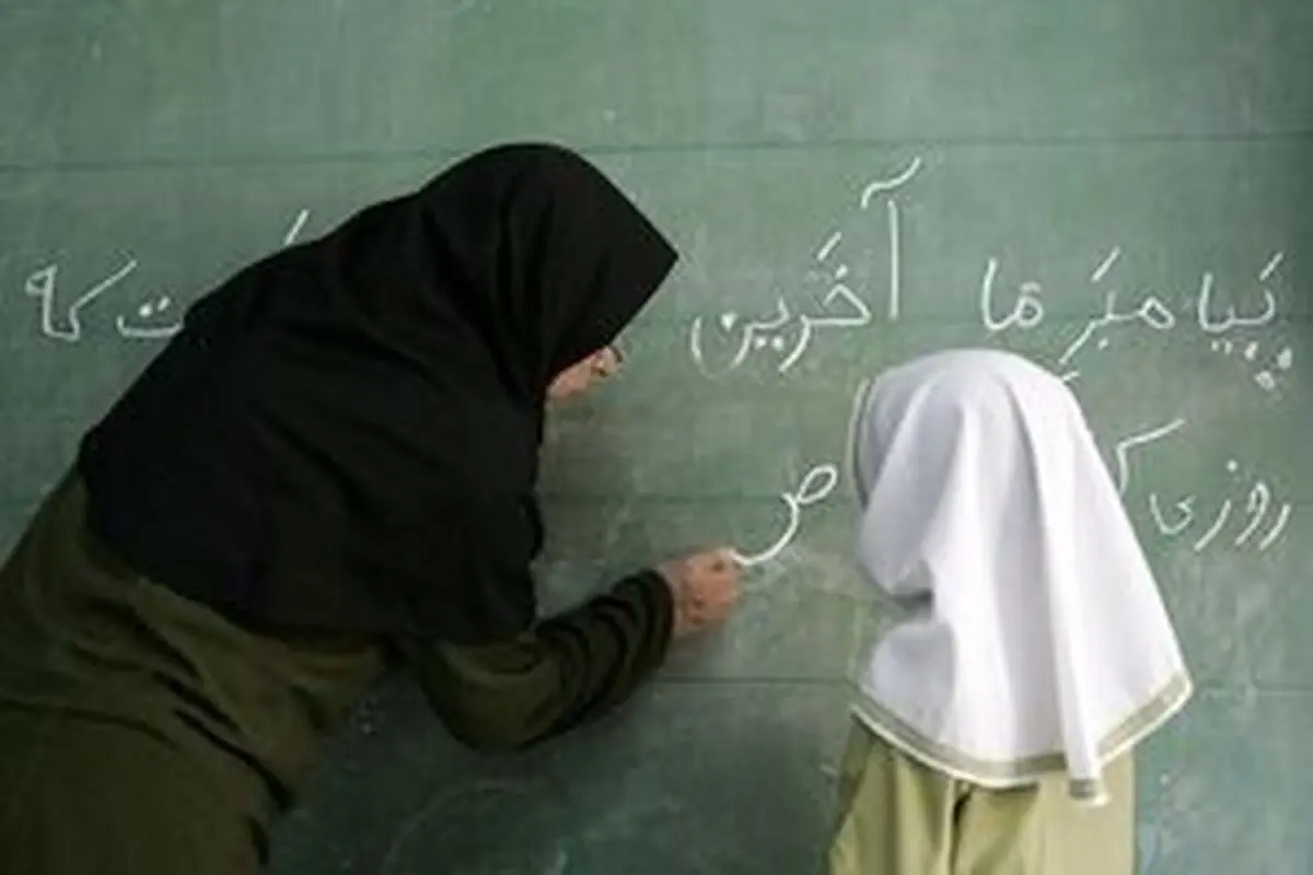 
زمان اجرای شیوه‌نامه رتبه‌بندی معلمان از زبان وزیر آموزش
