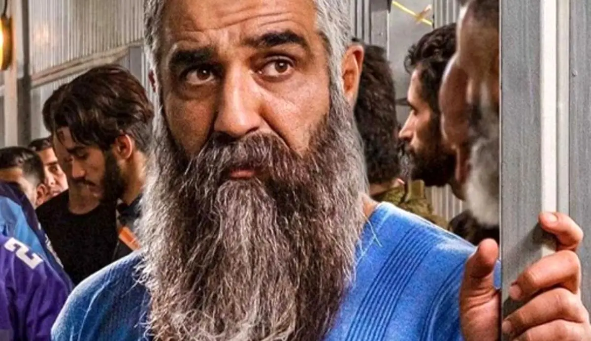 جواد پورشه ، آفتاب پرست میشود