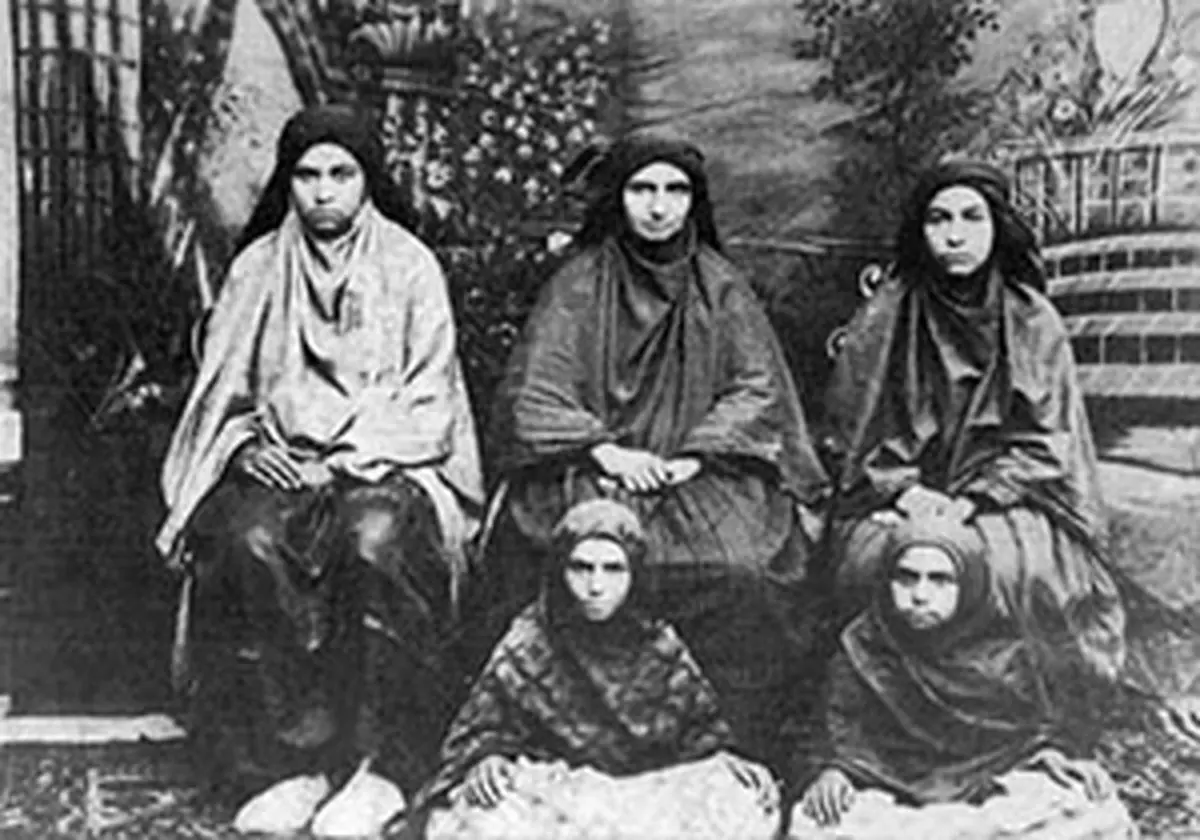 پوشش چادر در این دانشگاه ممنوع شد