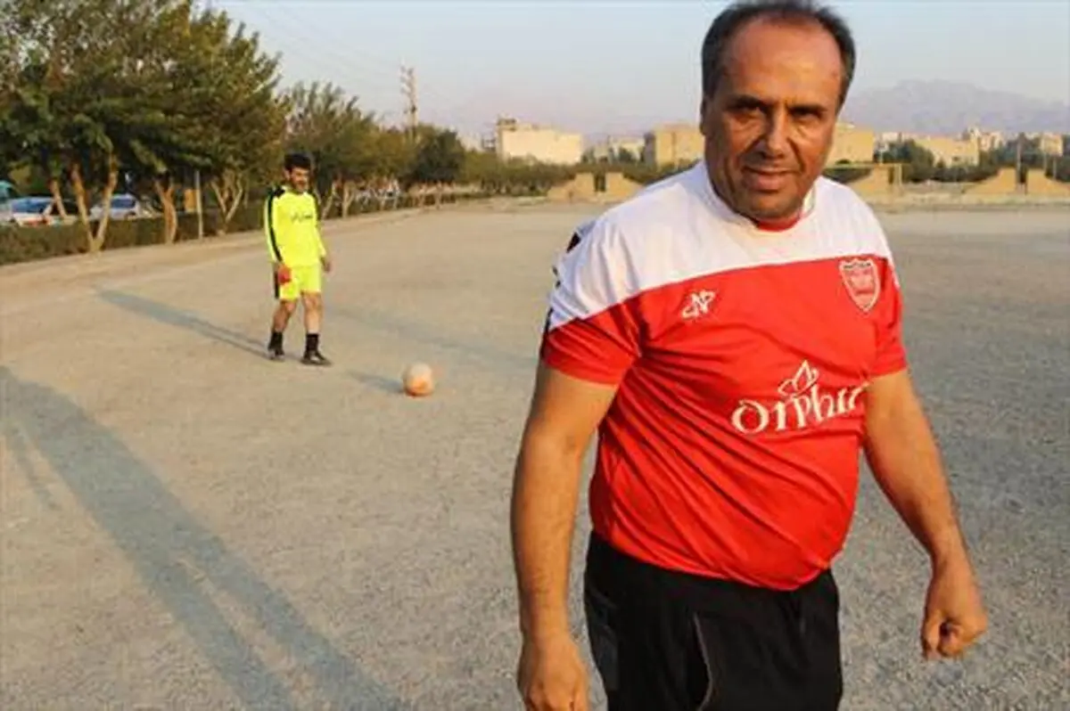 شجاع خلیل زاده مقابل پرسپولیس مردانه بازی کرد