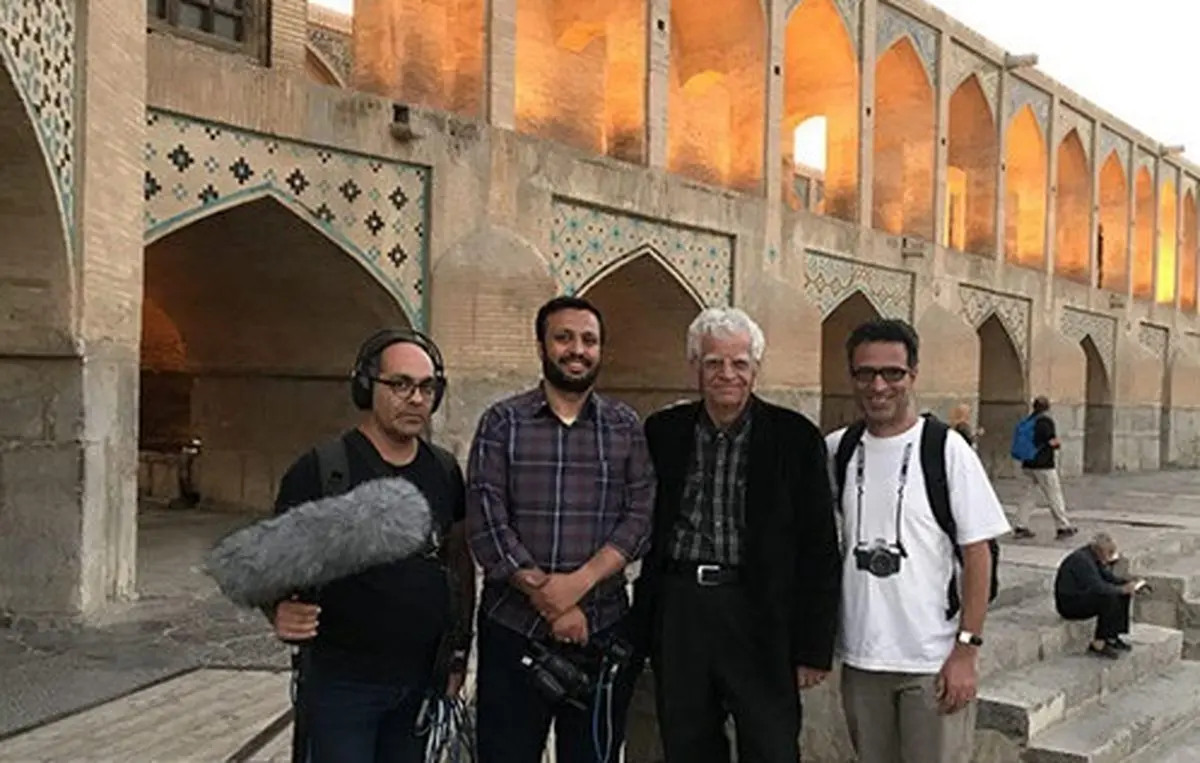 «اکبر آقا آکتور صدا» ؛ مستند زندگی گوینده «پوآرو»/فیلم