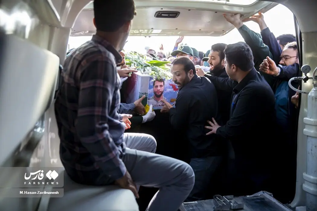 تشییع پیکر شهید کمندی در نیروی زمینی سپاه/گزارش تصویری