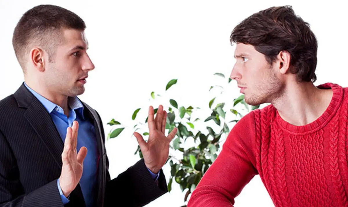 راهکارهایی برای اینکه بتوانید محترمانه حرف طرف مقابل را قطع کنید!