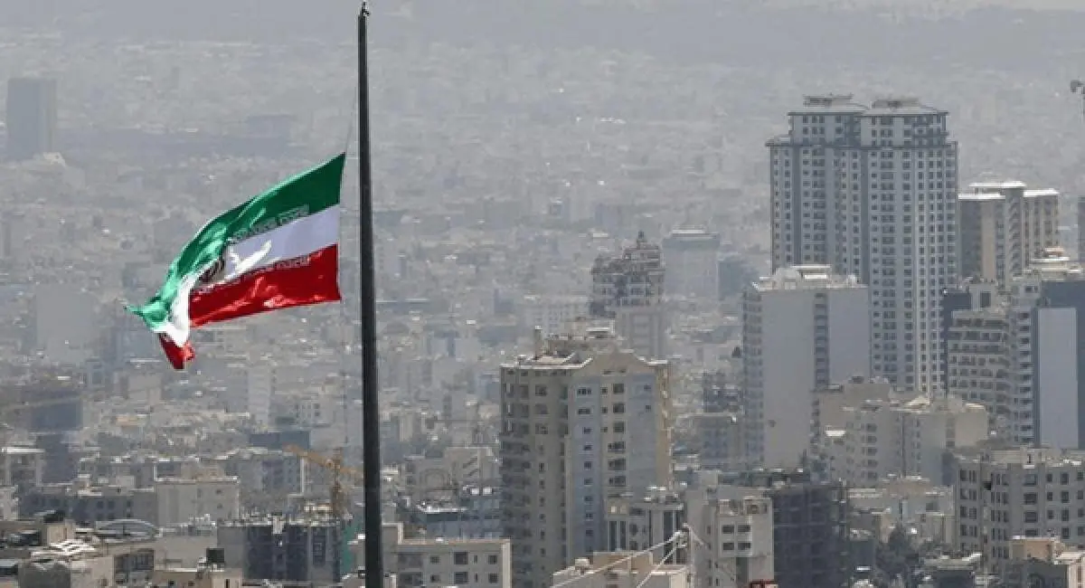 طوفان در تهران آغاز شد 
