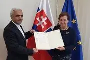 سفیر ایران استوارنامه خود را تقدیم وزیر خارجه اسلواکی کرد
