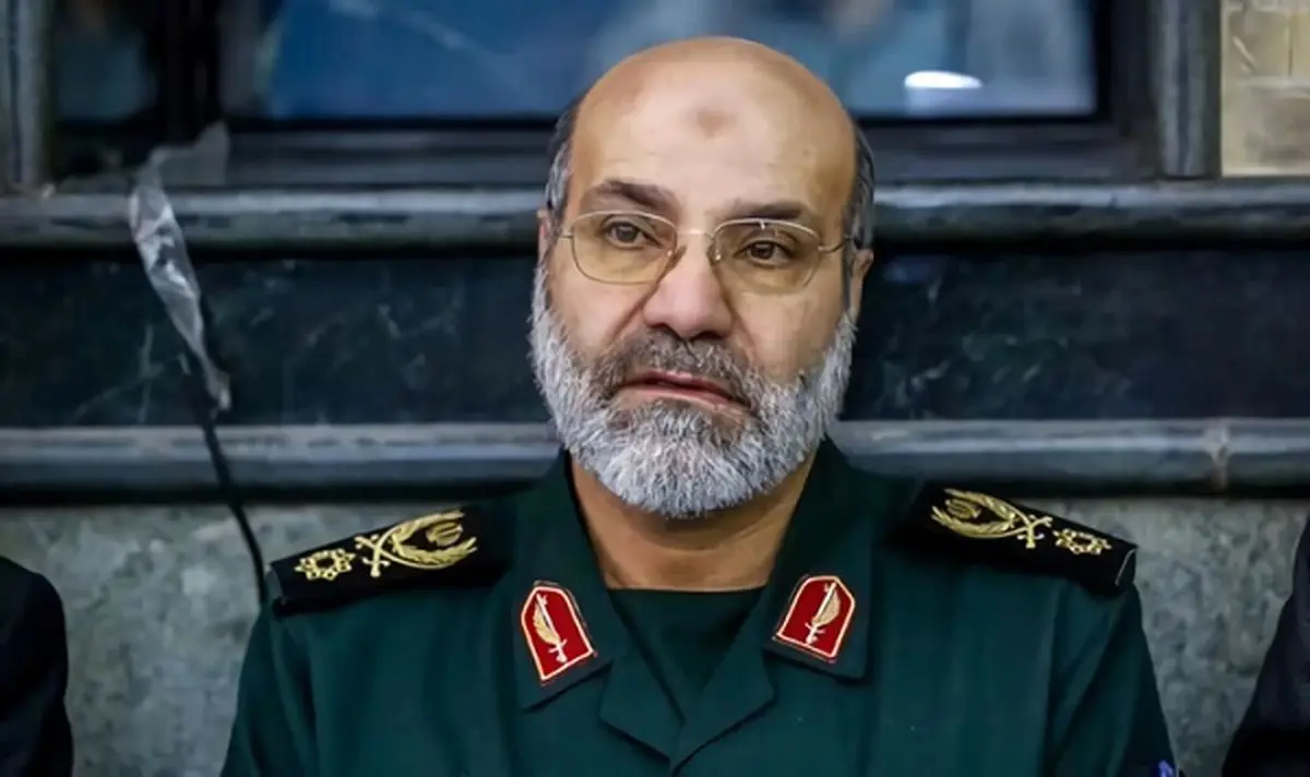 حضور سردار سلامی در منزل شهید زاهدی