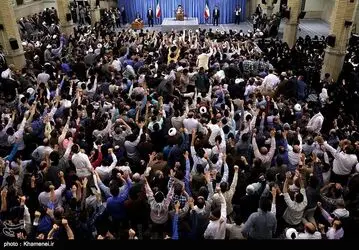 دیدار مقام معظم رهبری با اقشار مردم