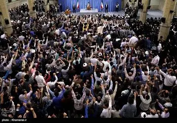 دیدار مقام معظم رهبری با اقشار مردم