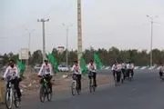 آغاز حرکت ۳۵ دوچرخه سوار رفسنجانی به مقصد جمکران / تصاویر