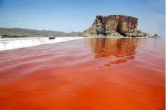 دولت احیای دریاچه ارومیه را به فراموشی نسپارد