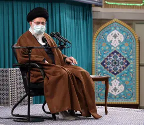 دیدار جمعی از مداحان اهل‌بیت علیهم‌السلام با رهبر انقلاب اسلامی/گزارش تصویری
