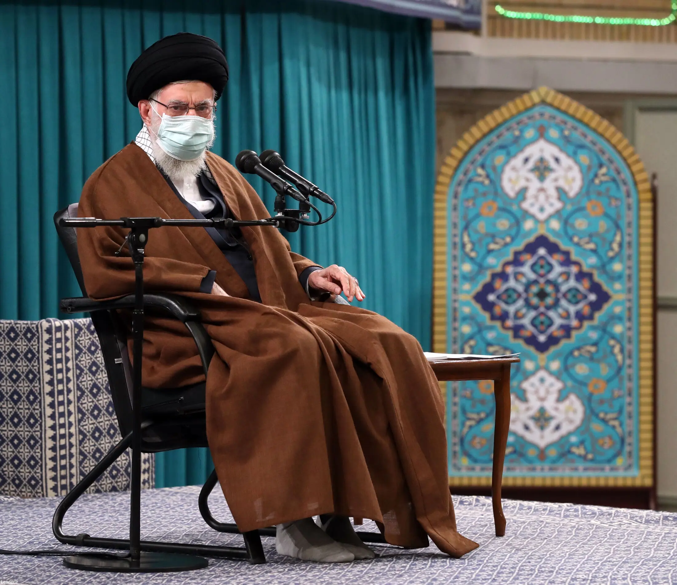 دیدار جمعی از مداحان اهل‌بیت علیهم‌السلام با رهبر انقلاب اسلامی/گزارش تصویری