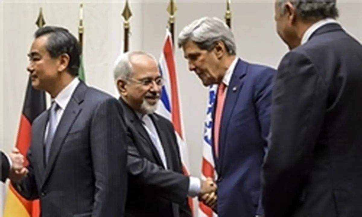 گزینه ما هم روی میز است؛ لبخند و تعارف!