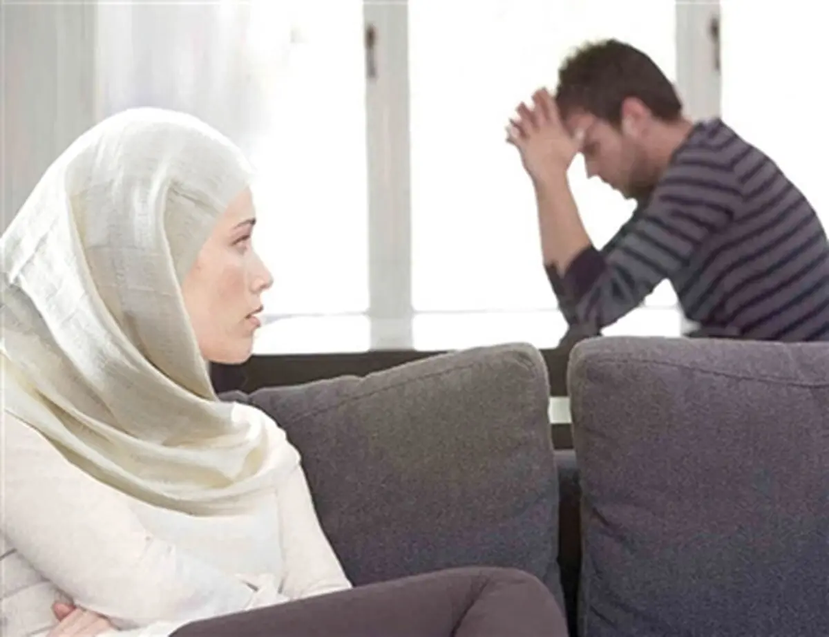 چگونه با همسر کنترل گر رفتار کنیم؟