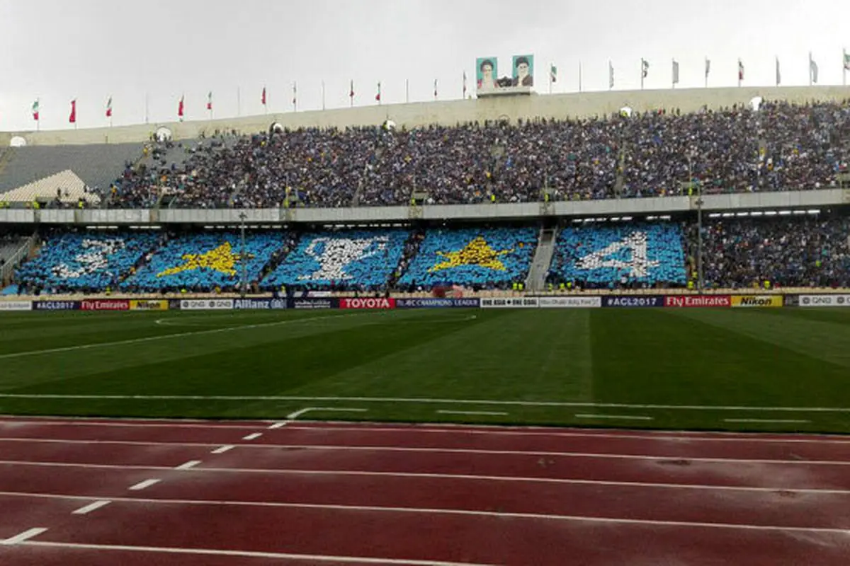 حواشی دیدار استقلال- الاهلی؛ تماشاگران فراری شدند!