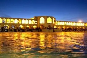 آب زاینده رود به اصفهان رسید
