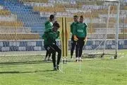 دروازه‌بان تراکتور حداقل 4 ماه دور از میادین