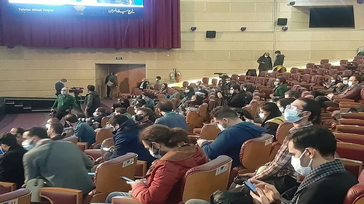 آنچه در نشست رسانه‌ای «بی همه چیز» گذشت/ دلیل جدایی شهاب حسینی مشخص شد
