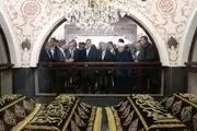 
پزشکیان در باکو به زیارت رفت
