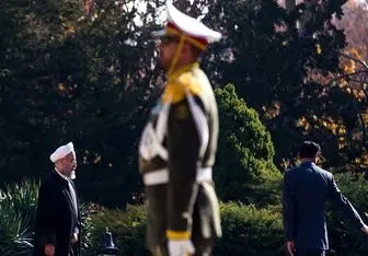 استقبال رسمی از روحانی در کاخ قزاقستان