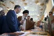 
هشدار رهبر انقلاب درباره استفاده ابزاری از زنان برای فروش کتاب /عکس
