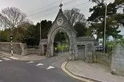 حمله خودرو به جمعیتی مقابل یک کلیسا در ایرلند