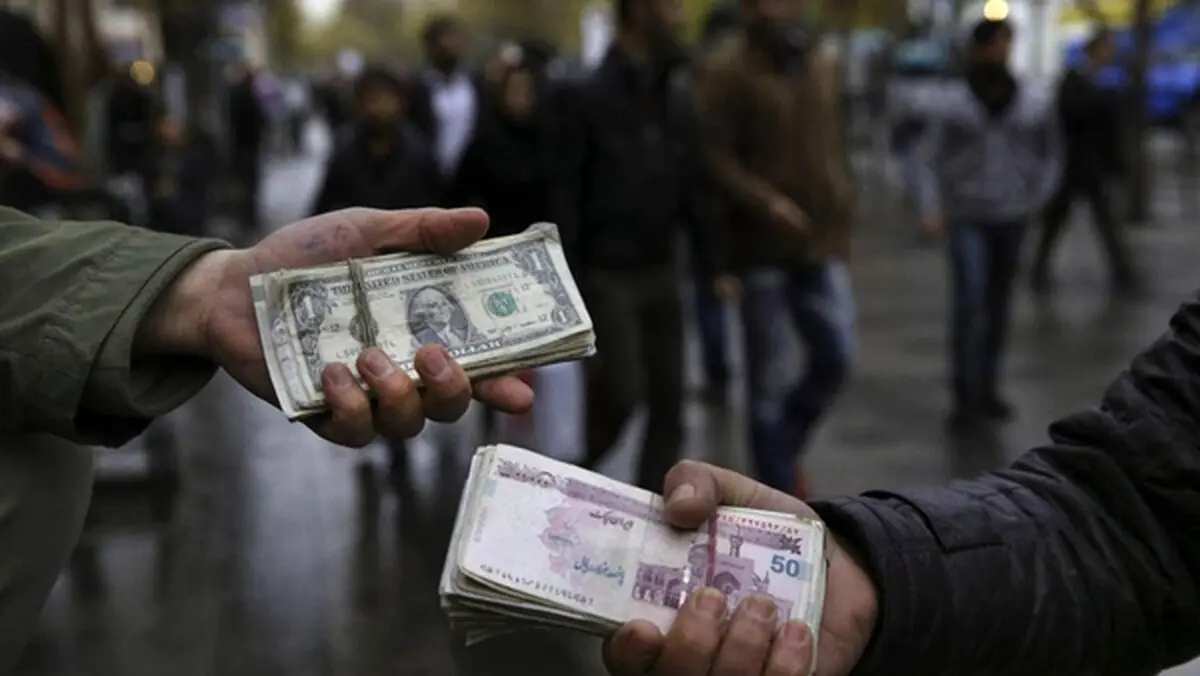 دلارفروش‌های فردوسی خریدار نیستند
