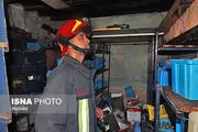 
آتش‌سوزی در انبار پیچ و مهره بندرعباس
