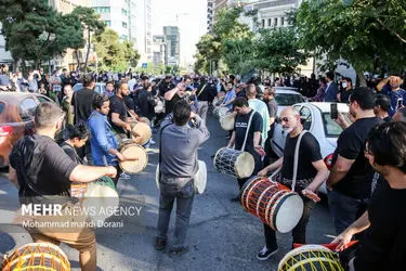 حضور چهره‌ها در مراسم یادبود جان‌باختگان متروپل/گزارش تصویری