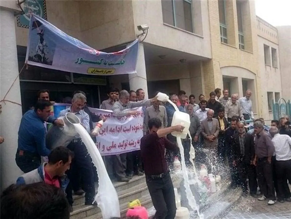 خیابان های سیستان هم آغشته به شیر شد