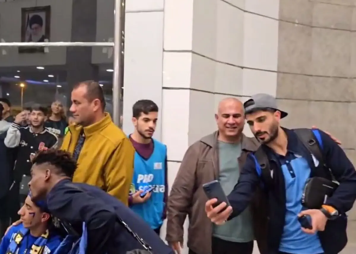 
زندانی شدن استقلالی‌ها در ورزشگاه فولاد آره‌نا!
