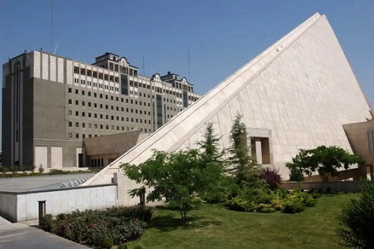 تبدیل خیابانهای اطراف مجلس به پیادهراه