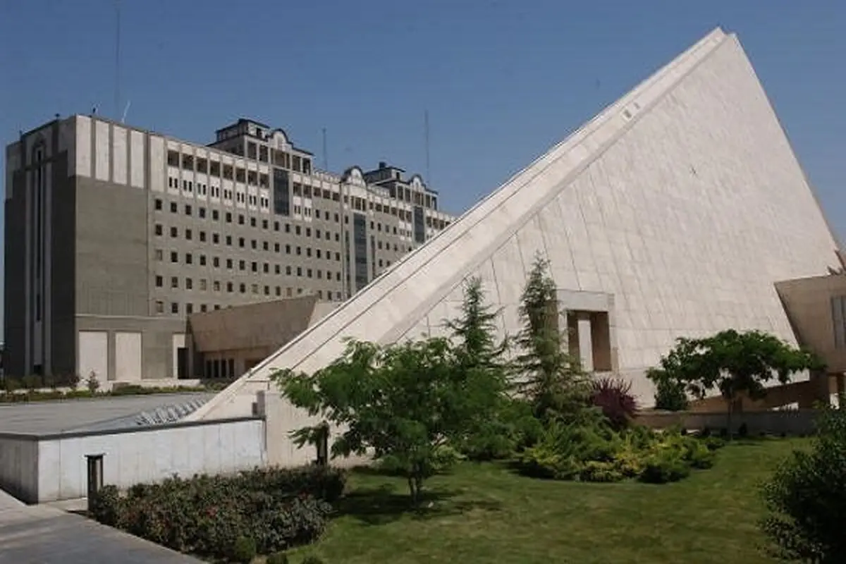 وزیر اقتصاد یکشنبه آینده به مجلس می‌رود