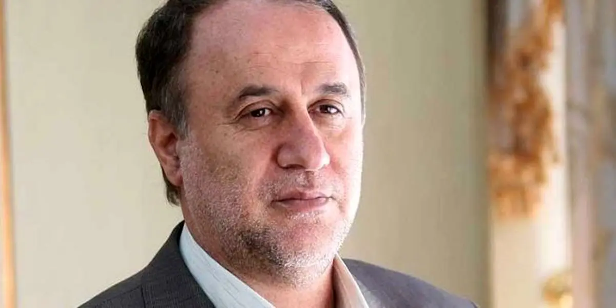 تبعیت از قانون را وظیفه خود میدانم